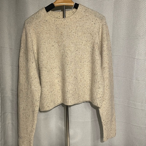 Universal Thread Sweaters - Universal Thread Speckled Cream Sweater